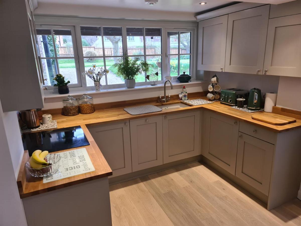 Mill Cottage Оувърстранд Екстериор снимка
